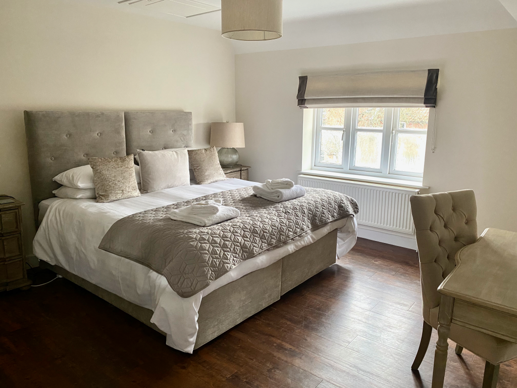 Luxury two bedroom apartment near Norwich - short or long term rent at The Kings Head Bawburgh